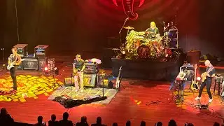 Indiscipline (King Crimson) by Adrian Belew, Tony Levin, Steve Vai & Danny Carey (Live in Toronto)