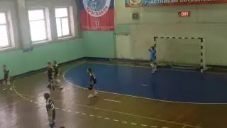 Варя в девятку в начале