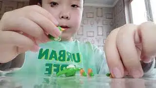 Как слепить из пластилина Йоши