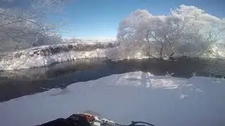 Красивая покатушку на мотоцикле зимой