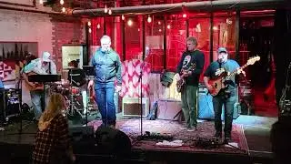 Xander Ripley joins Mark Bryan with the Screaming Trojans to Cover American Girl