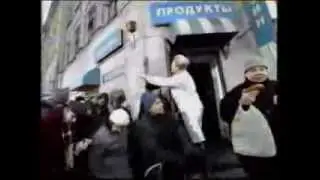 Явлинский (Выборы-2000): У продуктового магазина