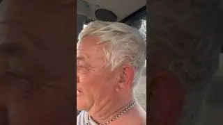 трактор идёт по спутнику