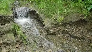 Маленький водопад (Small waterfall). Relax