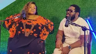 Fr Emmanuel Musongo et la Sœur Eunice Manyanga dans medley  yaweh sala + ozali nzambe yaweh kumama