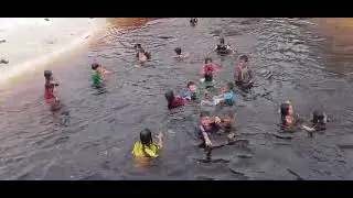 Bocil-Bocil Mandi Banjir