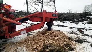 Удаляем мерзлый дубовый пень (ZKT-1000 КРОТ)