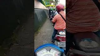 Munaroh Abang isi bensin dulu ya...