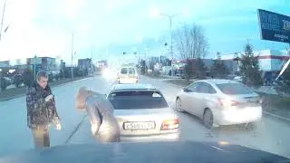 Забавная дама в Бердске.
