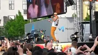 Mohombi - Coconut tree (live)