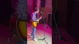 Don’t wanna fall in love