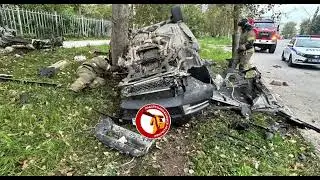 Угонял от ДПС, врезался в столб и погиб.