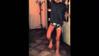 Mio 6 year doing the gangnam dance
