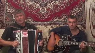 Есть красивая одна девушка.