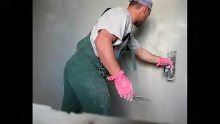 Процесс штукатурки без маяков