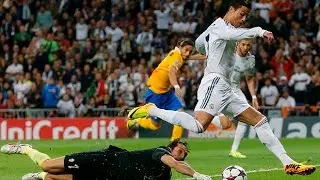 Cristiano Ronaldo Destroying World's Best Goalkeepers ( Buffon, De Gea, Cech, Courtois and Neuer)