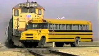 Поезд Школьный Автобус Авария Замедленный Повтор