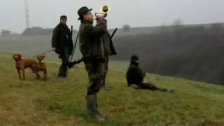 Trubač oznamuje začátek leče