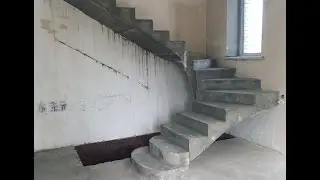 Бетоннная лестница на второй этаж