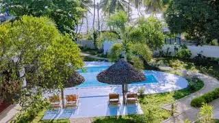 Manga Be Nosy Be Island 🏝️ walk and look at the beach houses 🏘️ Madagascar 🇲🇬