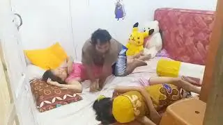 Nunggu anak tidur sampai mendengkur baru bisa ganti posisi di ranjang