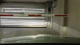 Высокоскоростные ворота EFAFLEX, шлагбаум, выезд