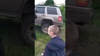 почти заехал