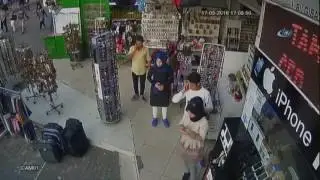 Bursa'da dükkanda feci kavga - Dükkan sahibini bıçaklıyor