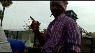 గ్రామాల్లో రైతుల పరిస్థితి .ట్రాన్స్ఫార్మర్ పేరుతో రైతుల దగ్గర అడ్డగోలుగా వసూలు చేస్తున్న అధికారులు.