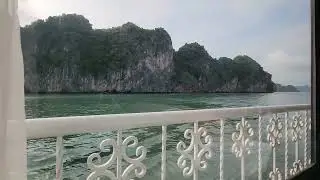 Wiggling some toes and enjoying the cruising lifestyle - MisterDude.com