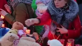 День траура  россияне пришли к мемориалам в память о погибших в Кемерово