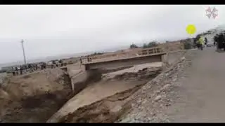 HUYCO ENTRANDO POR EL  PUENTE ARUNTA EN TACNA