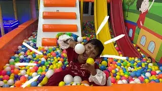 KESERUAN KELA BERMAIN SELUNCURAN, MANDI BOLA & MASAK-MASAKAN DI PLAYGROUND⁉️🤩😍🥰 | Ceka Family |