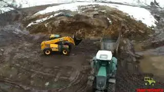 JCB грузит FENDT и ЗИЛа. Погрузка сенажа в поле.