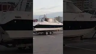 живём скромно, не шикуем