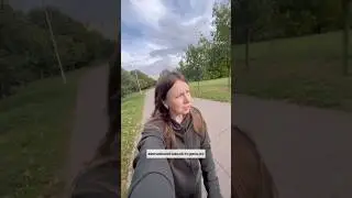 Вышли с доченькой-красоткой на прогулку 