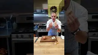 I win..cut the root off onions. #sweetandsavoryclassroom #howtowinatcooking #cooking tips #cooking
