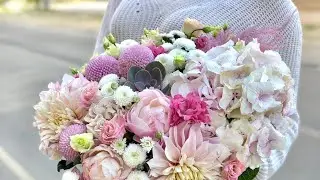 Шляпная коробка с георгинами
