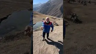 Дед угостил Орехами 