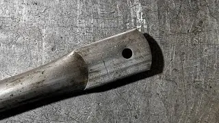 Штамп для сплющивания и пробивки круглой трубы