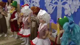 Игра и хоровод с Дедом Морозом на новогоднем утреннике 2016 .Младшая группа.Муз. рук. Максюта Г. В.