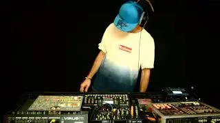 Zapper:  Acid Acid ( Live Acid techno )