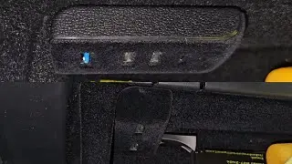2022 Tesla Model Y Glovebox Glove Compartment USB Hub for 2 Controllers and Sentry Mode