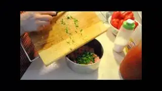 Перец сладкий фаршированный мясом и рисом.