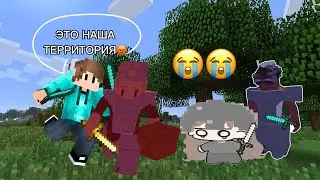 НАС ВЫГНАЛИ ИЗ ДОМА В МАЙНКРАФТЕ! 😱 | roblox review