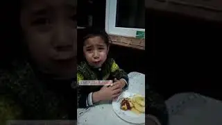 Uka xoxlagan qizaloq
