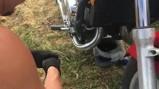 Откручиваем масляный фильтр без ключа и отвертки/лайфхак
