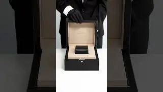 Unboxing the Portugieser Perpetual Calendar 44 in the Horizon blue color. 📷 IW503703 #Unboxing