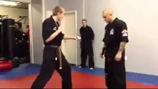 Неожиданный удар в пах