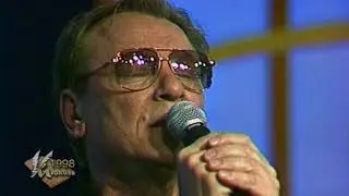 Маркиза. Сергей Шакуров поёт и читает стихи.